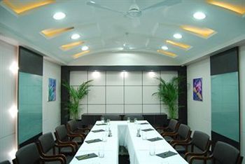 Shreemaya Hotel Indore Exterior photo